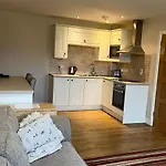 Lake House Annexe - Beautiful Countryside Retreat
