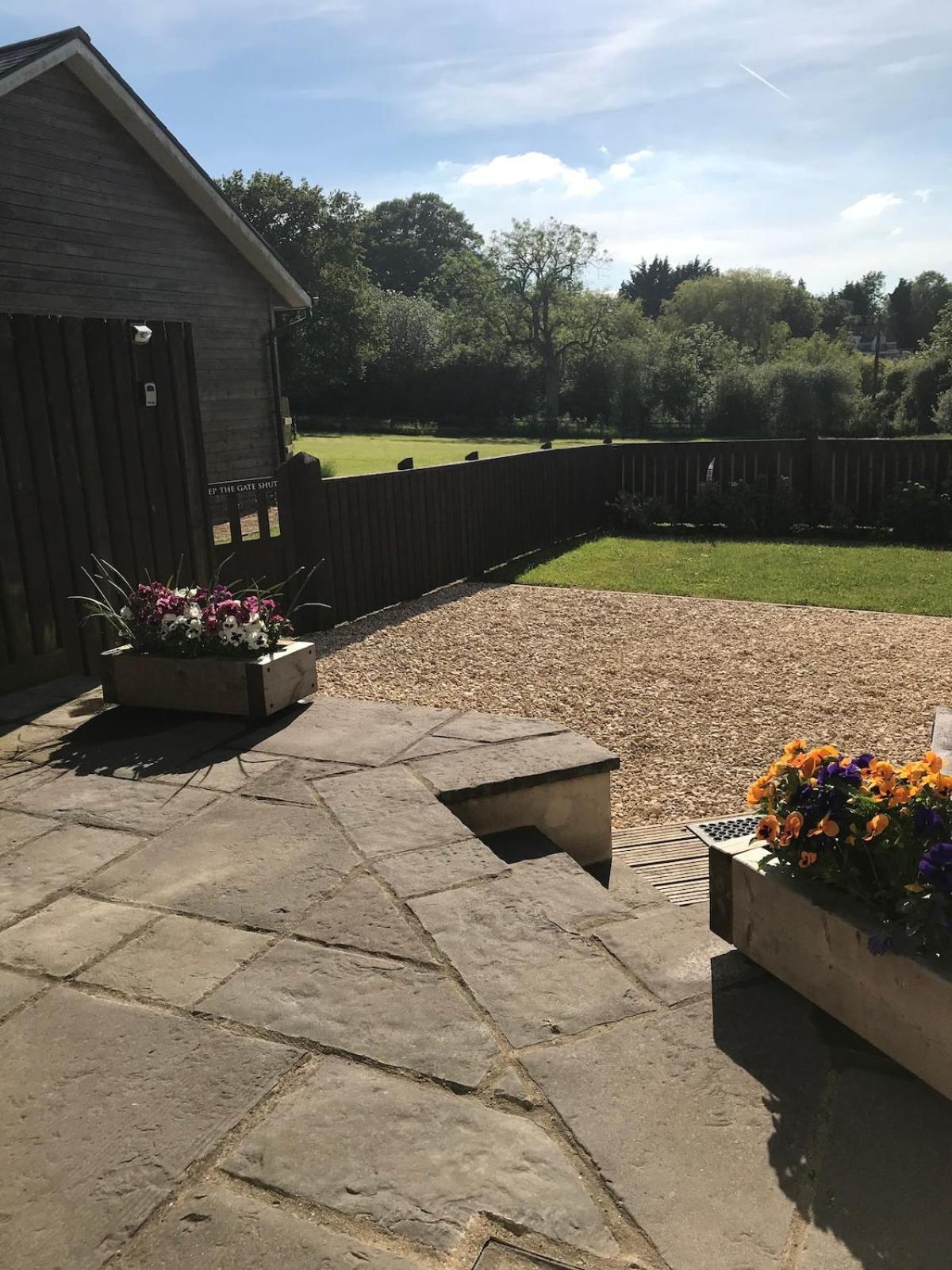 Lake House Annexe - Beautiful Countryside Retreat Apartment